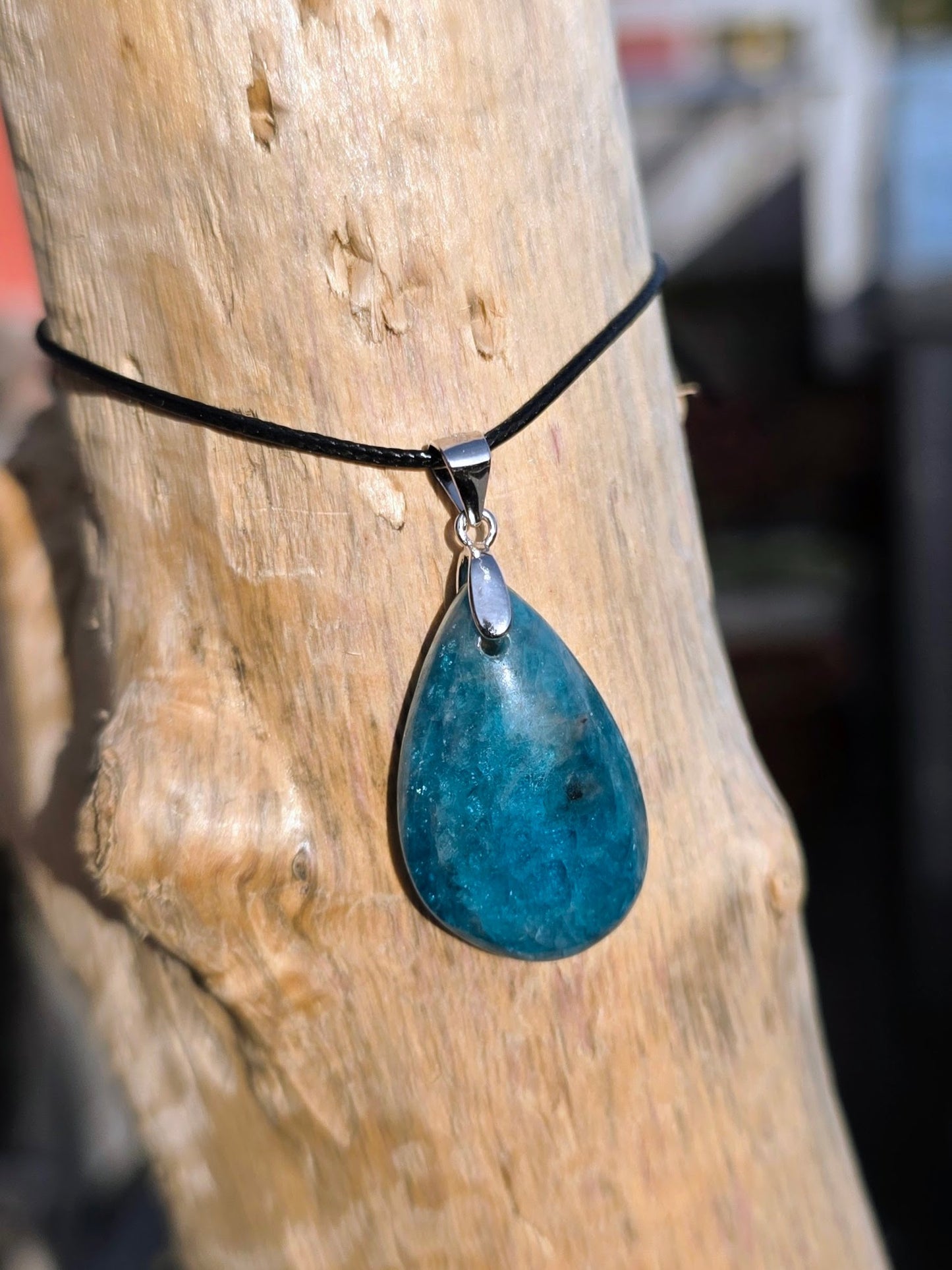 Pendentif en apatite et argent Lithothérapie Fait main