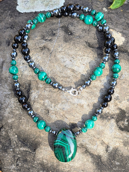 Collier Force Intérieure - Malachite, Onyx Noire, Hématite
