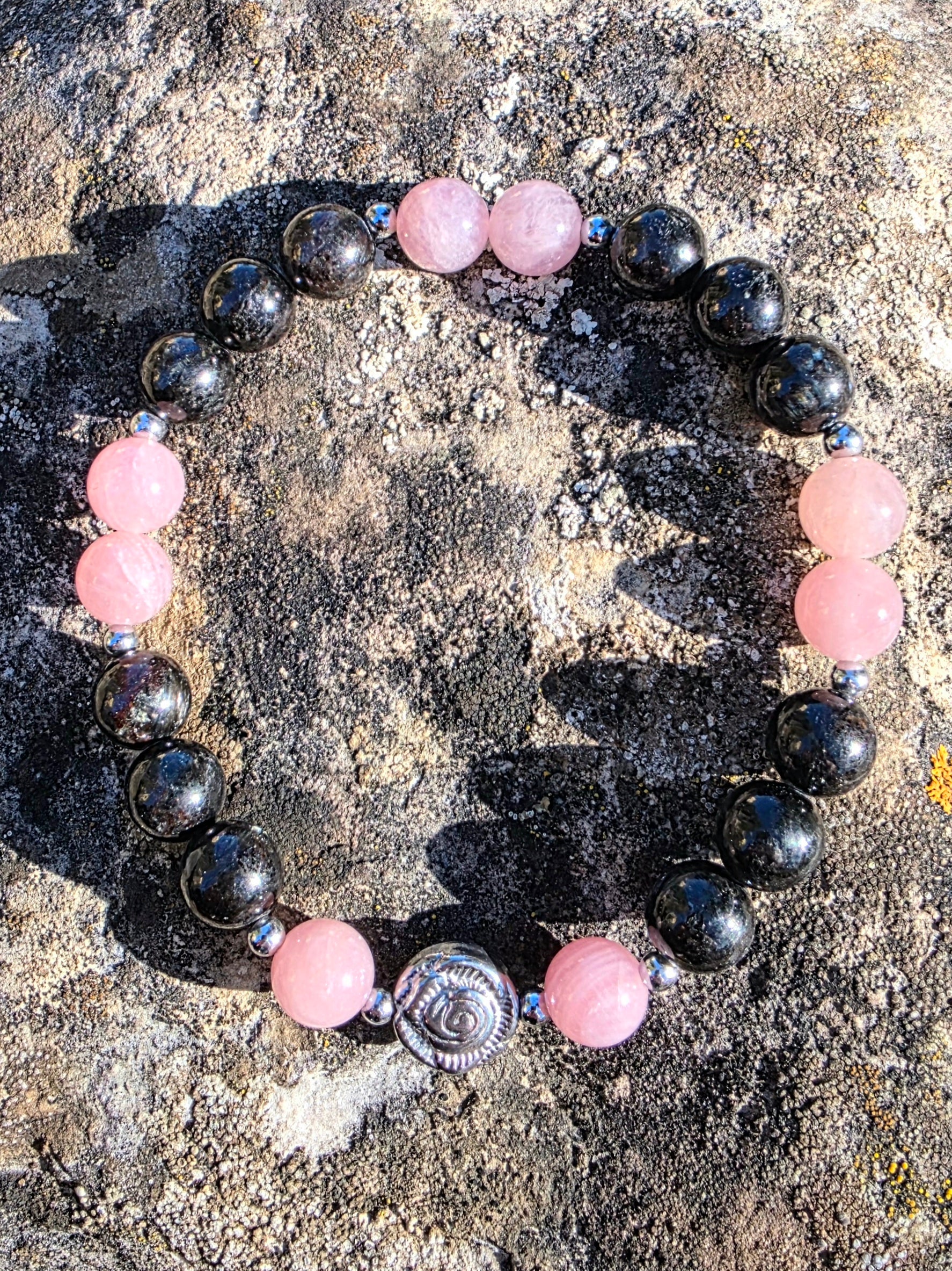 Bracelet Quartz Rose et Arfvedsonite en 8mm Lithothérapie Fait main